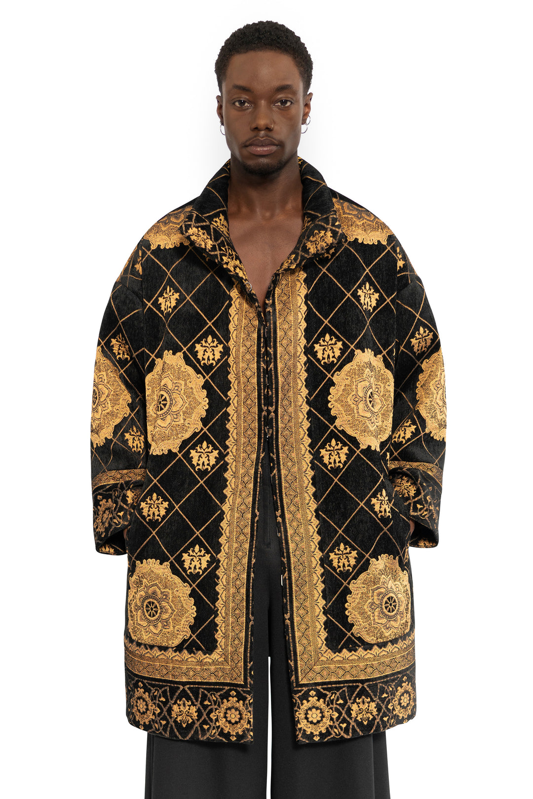 BrocadeBlackGold01